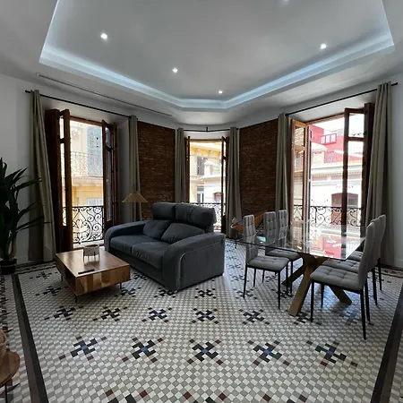 Apartman Grand Larios *