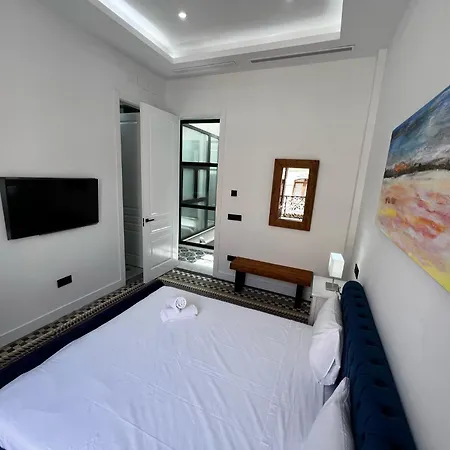 Grand Larios Apartman *