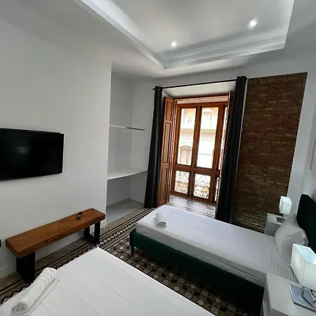 Apartman Grand Larios *