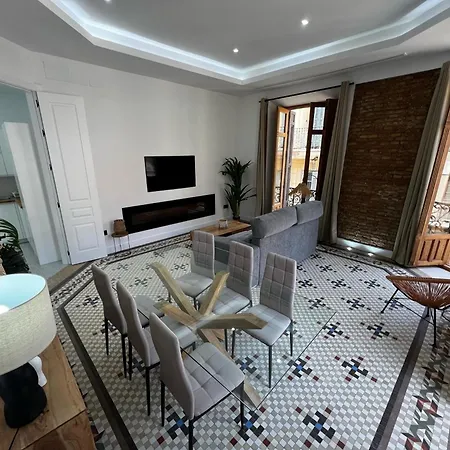 Grand Larios Apartament