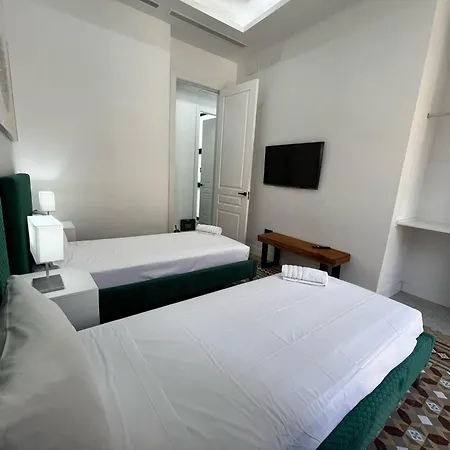 Grand Larios Apartment